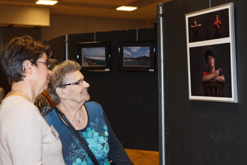 expo73.JPG - Expositie 2014 bezoekers