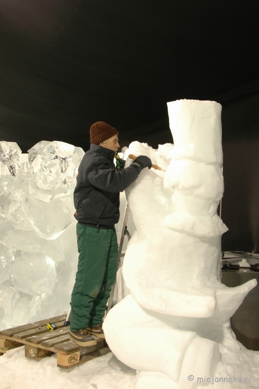 ijssculpturen 20.JPG - The making of ijssculptures Maastricht