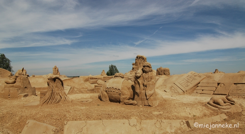 DSC_7403.JPG - Zandsculpturen Roermond