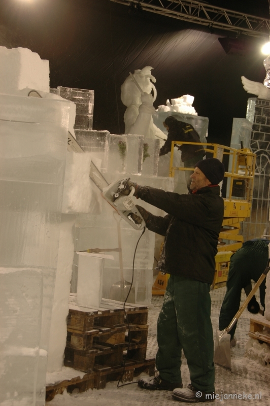 ijssculpturen 26.JPG - The making of ijssculptures Maastricht