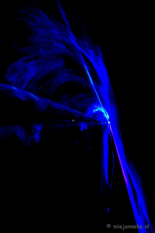 strijps04.JPG - Glow Strijp_S Rook in laserstralen
