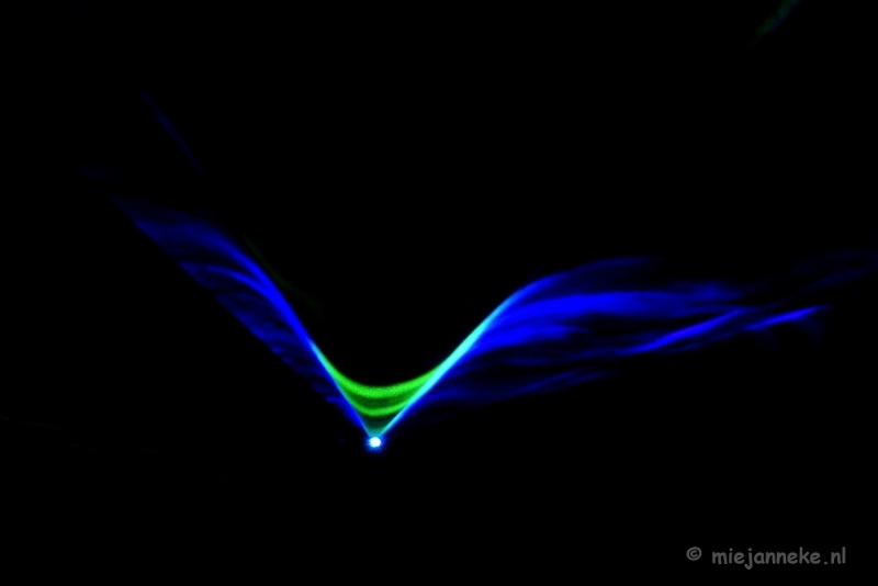strijps06.JPG - Glow Strijp_S Rook in laserstralen