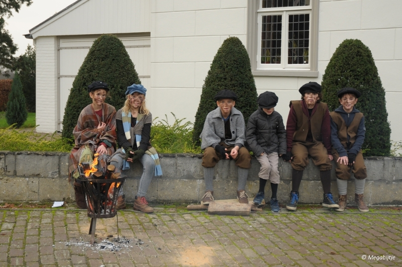 bddickensmieke32.JPG - Dickens Maarheeze 2015