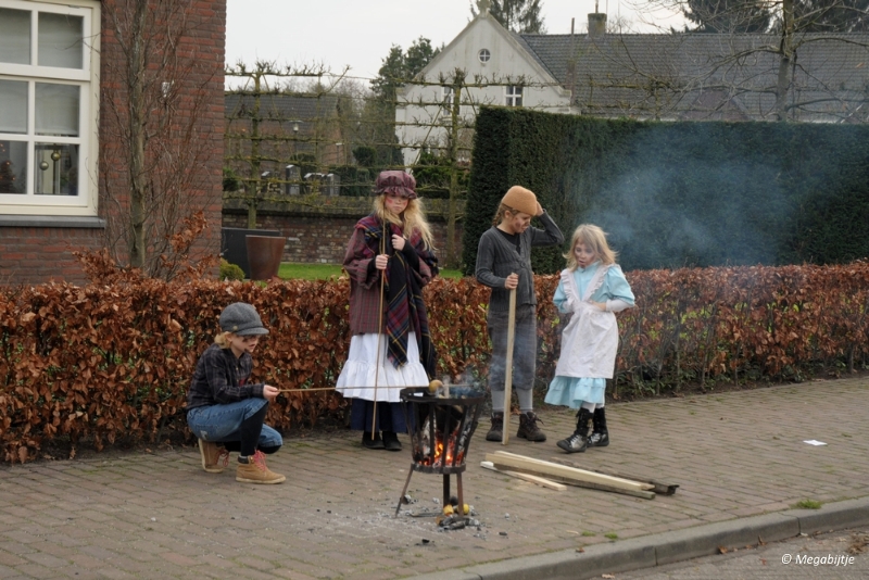 bddickensmieke54.JPG - Dickens Maarheeze 2015