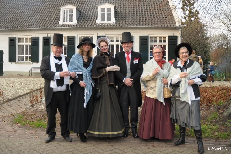 bddickensmieke63.JPG - Dickens Maarheeze 2015