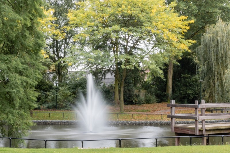 bdMonique water lange sluitertijd.JPG - Monique