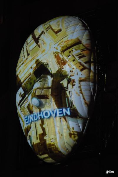 Glow2012-018.JPG - Faces